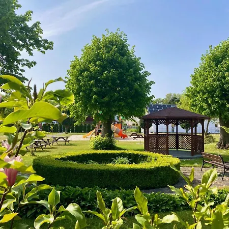 Olivia بيت خشبي دارووفكو